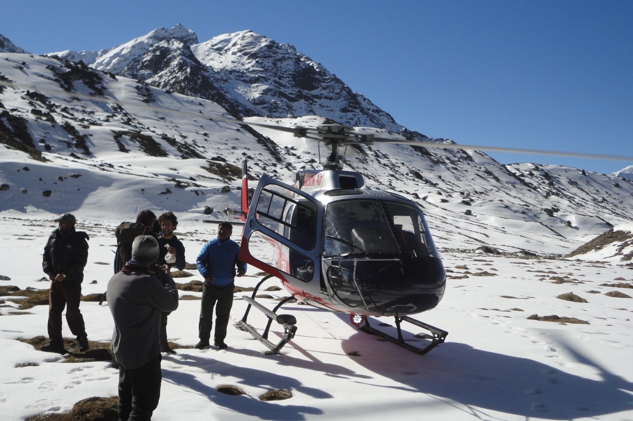 Everest Base Camp Helicopter Landing Tour